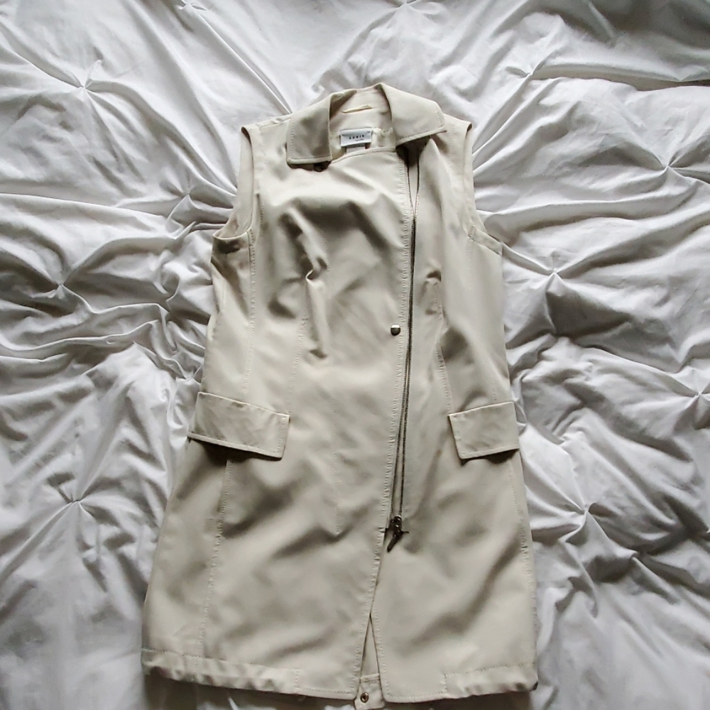 Akris punto thigh length vest